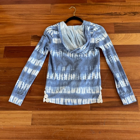 dELiA*s Tie Dye Lightweight Pullover Hoodie - Picture 2 of 5